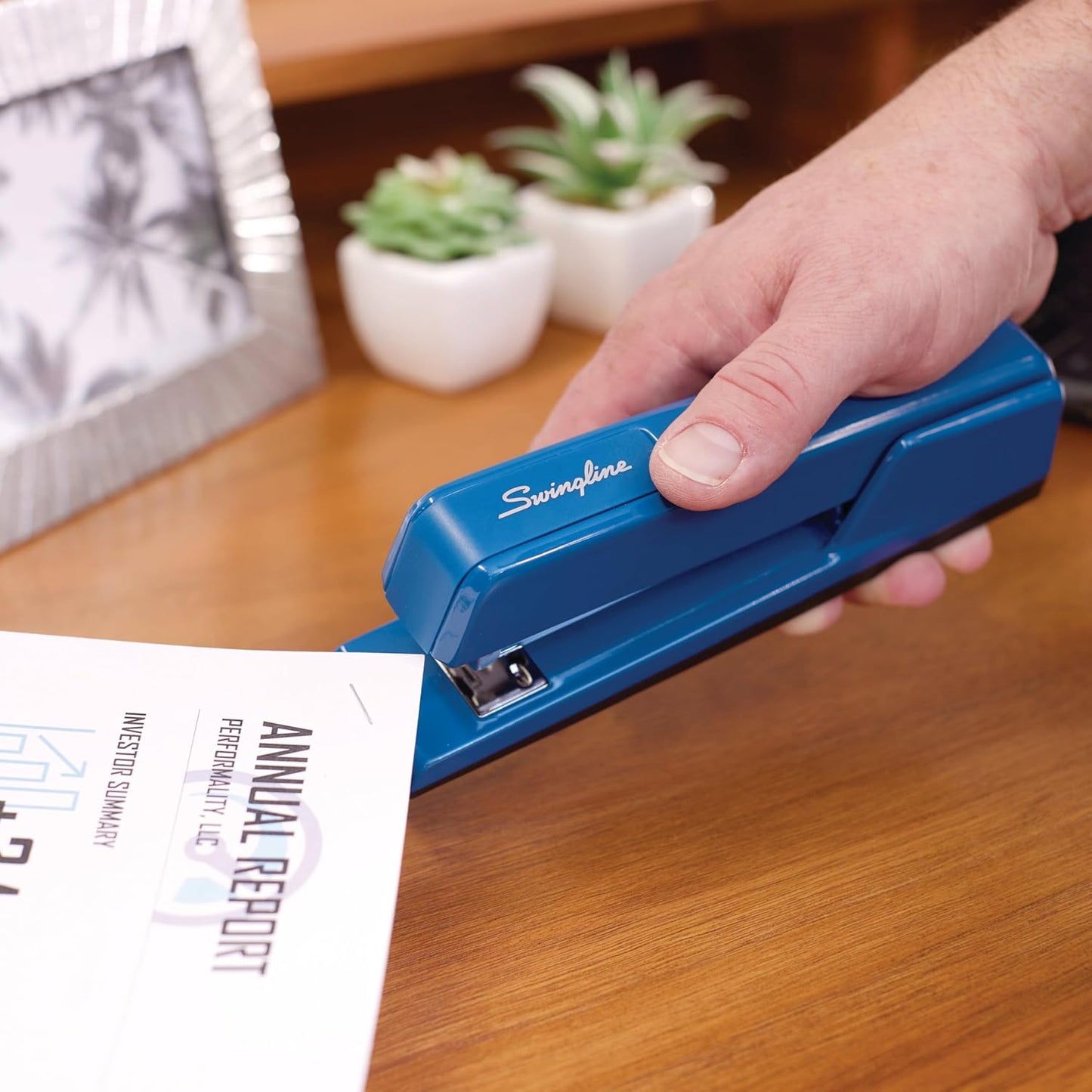 Swingline Stapler, 30 Sheet Capacity, 747 Classic Stapler, Jam Free, Metal, Royal Blue (74724)