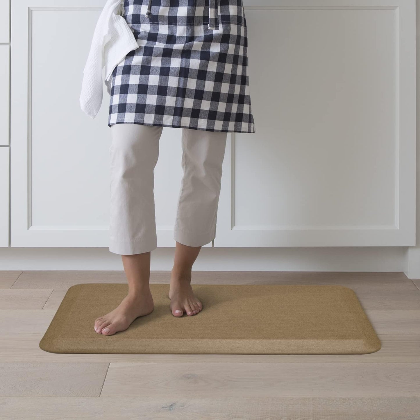 NewLife by GelPro Anti-Fatigue Designer Comfort Kitchen Floor Mat, 20x32”, Grasscloth Khaki Stain Resistant Surface with 3/4” Thick Ergo-Foam Core for Health and Wellness