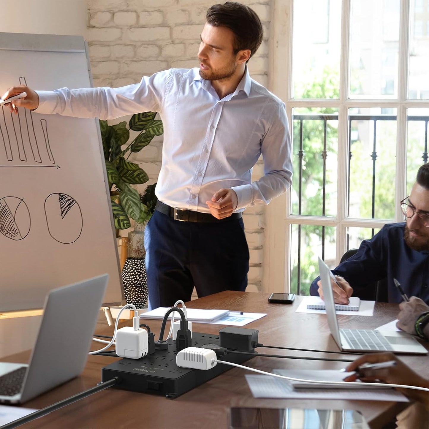 TROND Surge Protector Power Strip, 5ft Flat Plug Extension Cord with Multiple Outlets, 22 Widely Spaced AC with USB Ports, 4000 Joules, Heavy Duty, Wall Mount, Under Desk, ETL Listed, Black