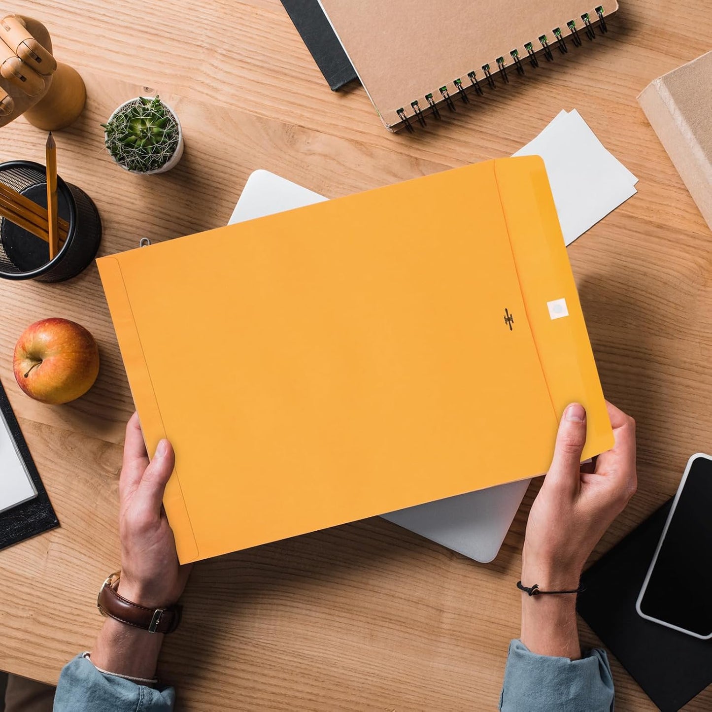 100 Pcs 14 x 18 Inch Extra Large Mailing Clasp Envelopes Jumbo Kraft Catalog Manila Envelope with Clasp Closure for Oversized Big Documents Office Home Business Legal School Storing Mailing