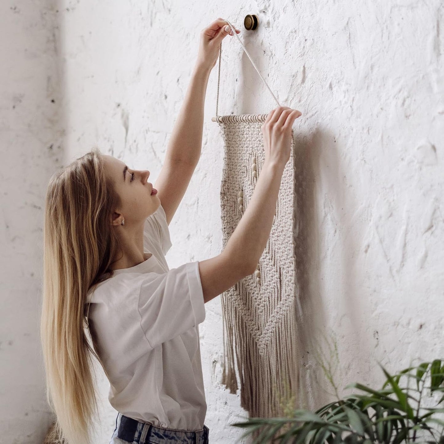 Ferraycle 40 Piece Double Headed Picture Hangers Nails 4 Size Long Thumb Tacks for Wall Hanging Decorative Nails Push Pins Picture Hooks for Drywall Photo Decor, 10/20/ 30/ 50lb(Bronze)