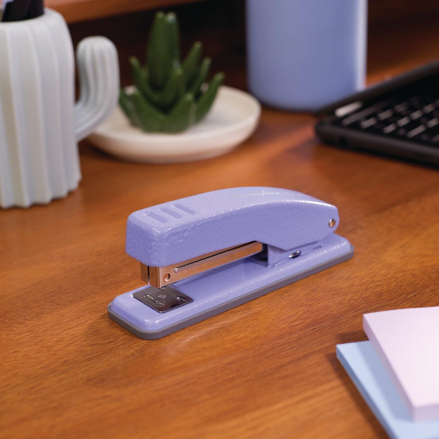 Swingline Stapler, Cub Compact Desktop Stapler, 20 Sheet Capacity, Metal, Periwinkle Purple (S701071)